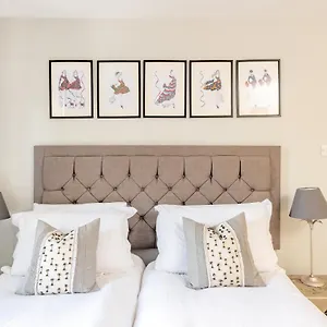 Gorgeous Garden Apartment